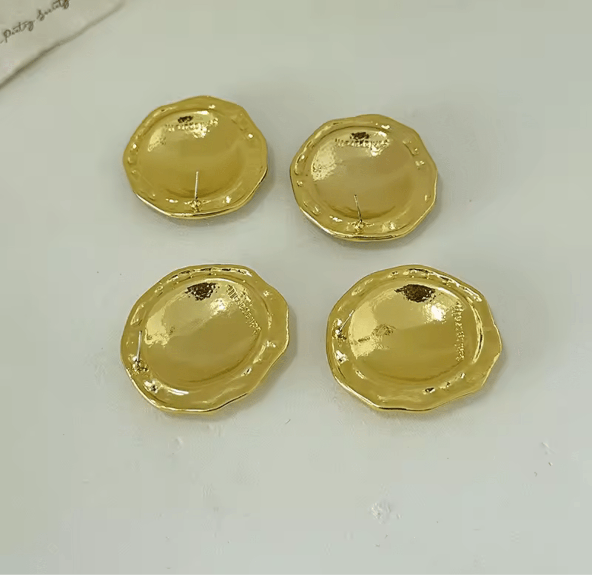 Black & Gold Keyhole Statement Earrings - Gimmie Jewelry